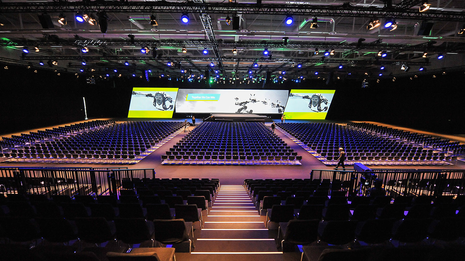 Hall B, stand-seating with stage an projection screen