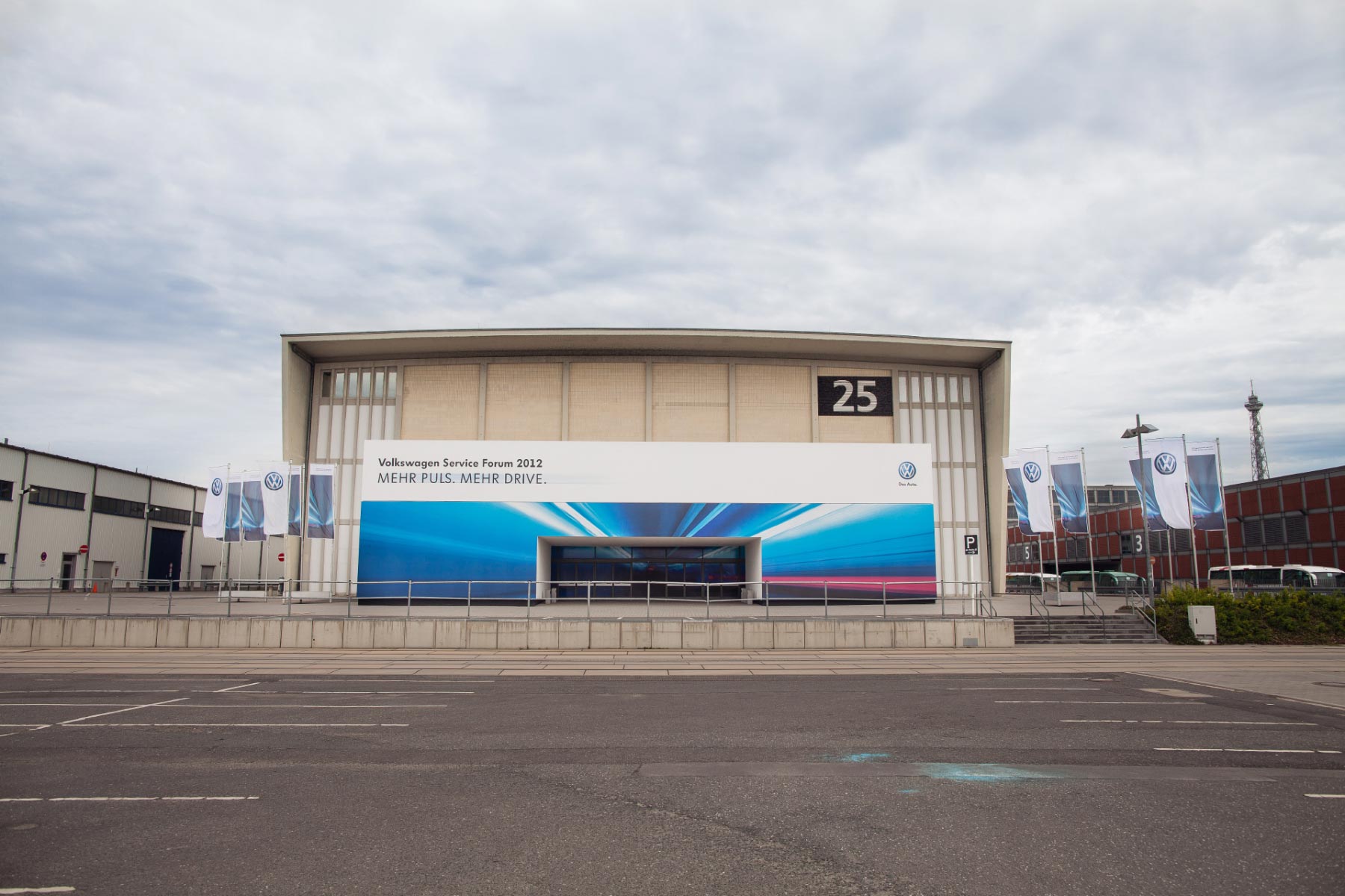 Hall 25 Entrance