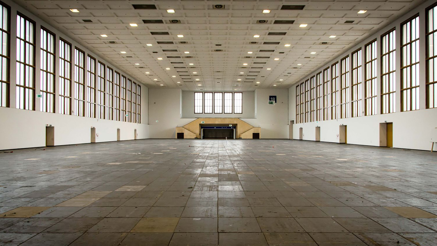 Hall 18